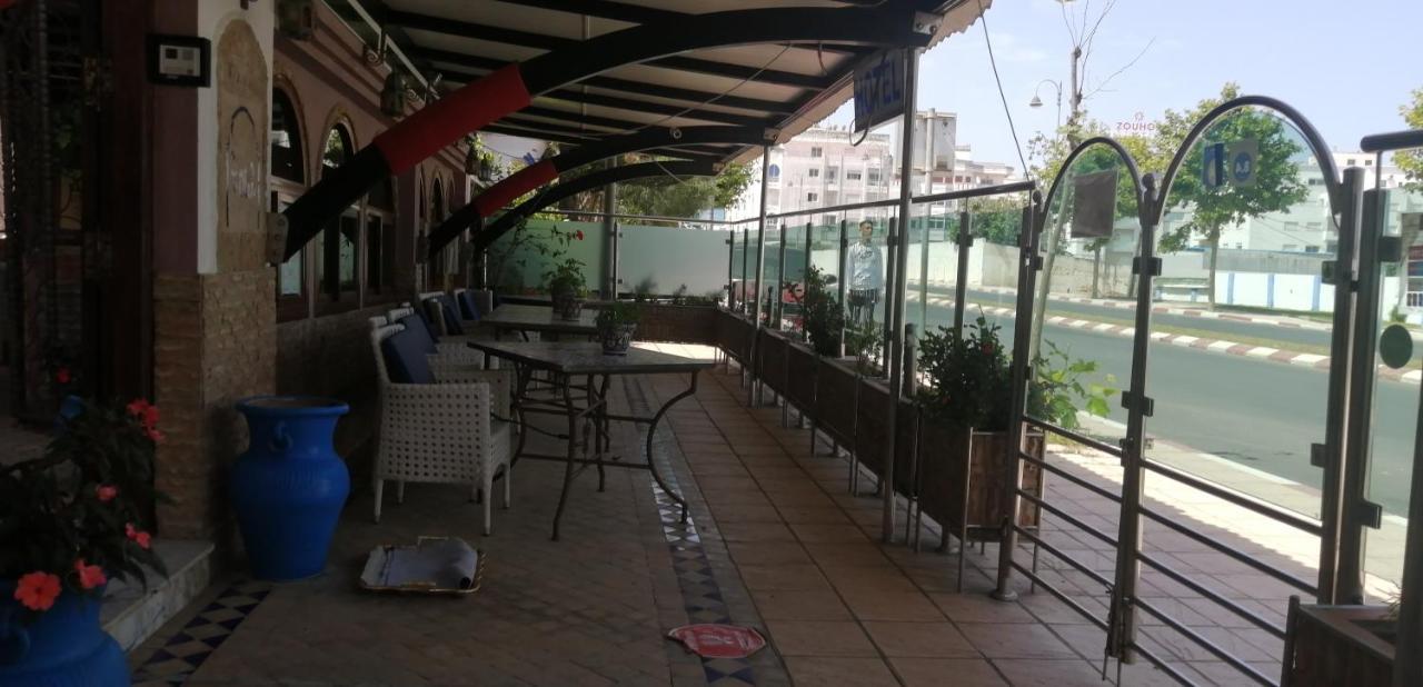 Hotel Pasta Plaza à Assilah Extérieur photo