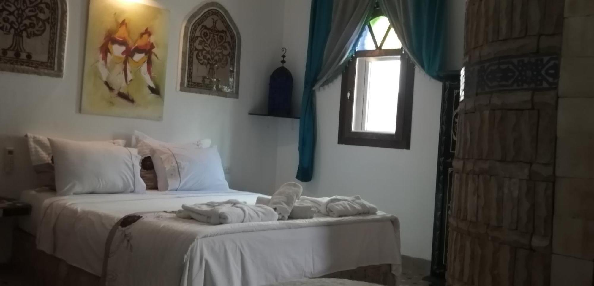 Hotel Pasta Plaza à Assilah Extérieur photo