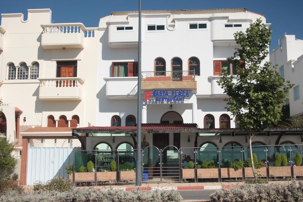 Hotel Pasta Plaza à Assilah Extérieur photo