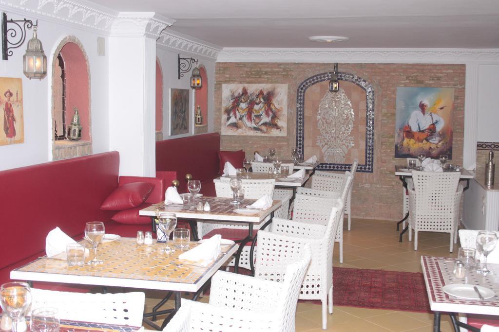 Hotel Pasta Plaza à Assilah Extérieur photo