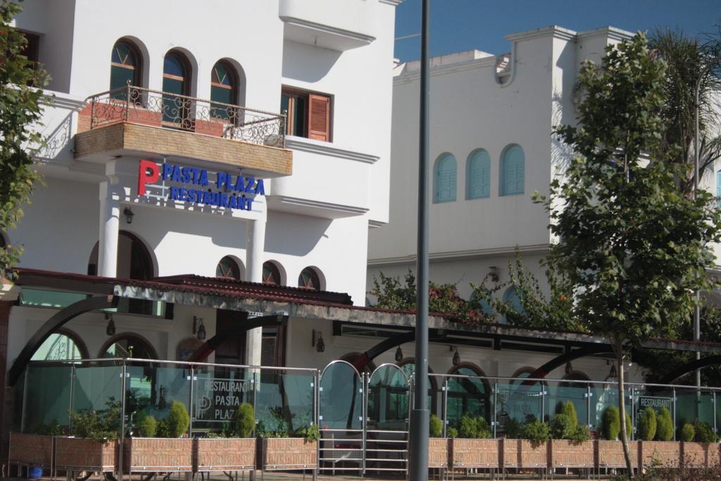 Hotel Pasta Plaza à Assilah Extérieur photo